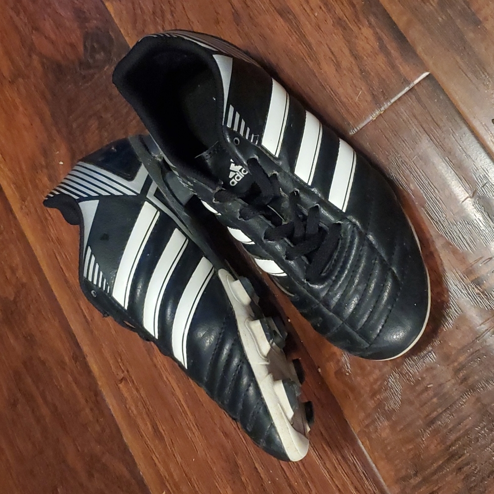 Shoes - Picture 2 of 4